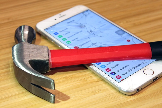 Apple inicia pré-venda do iPhone Duo nesta sexta-feira; confira os preços do novo celular dobrável